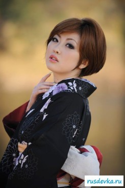 Сексуальная японка в кимоно (10 фото)